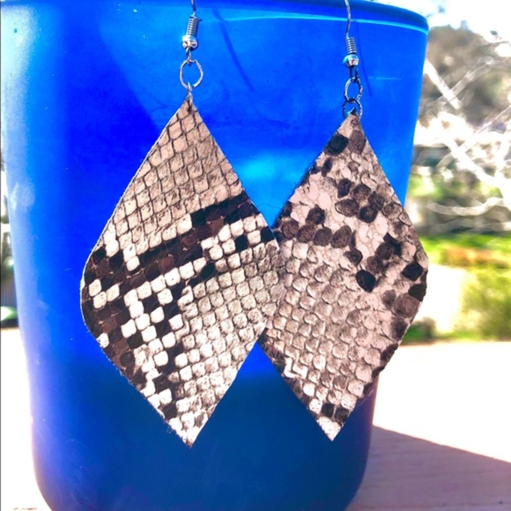 Snakeskin Print Faux Leather Earrings​